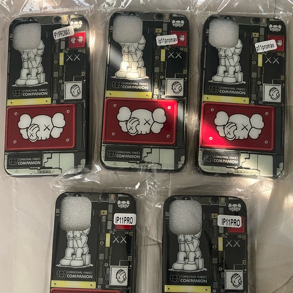 iPhone 11pro/Pro Max phone cases & AirPod cases - Picture 2 of 5